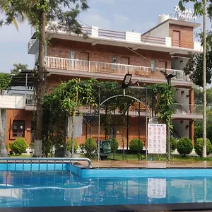 Apartment Dolphin Enclave Service